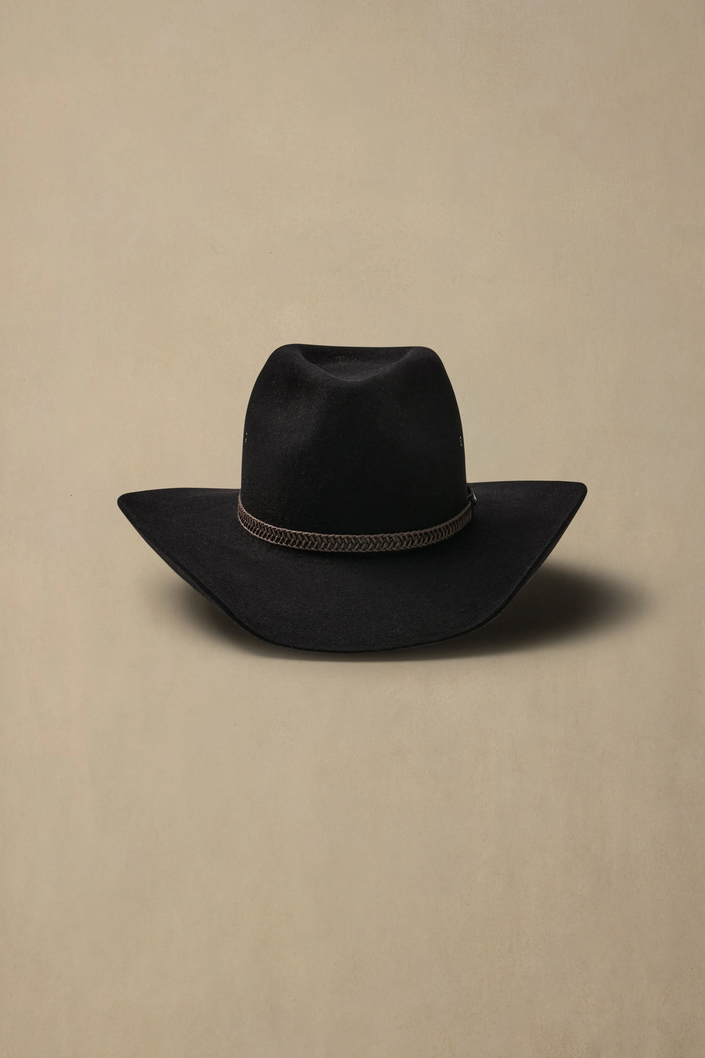 Golden Spur Black