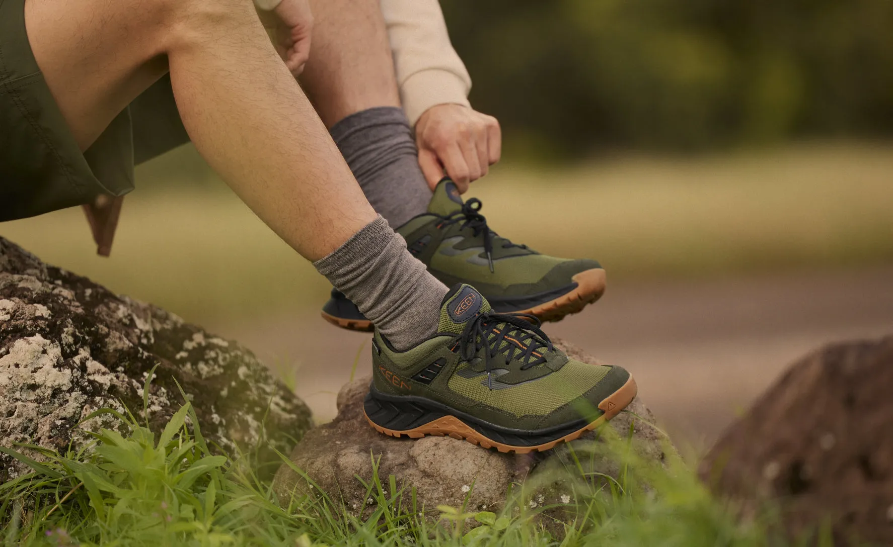 Men's Hightrail Waterproof Hiking Shoe  |  Winter Moss/Gold Flame